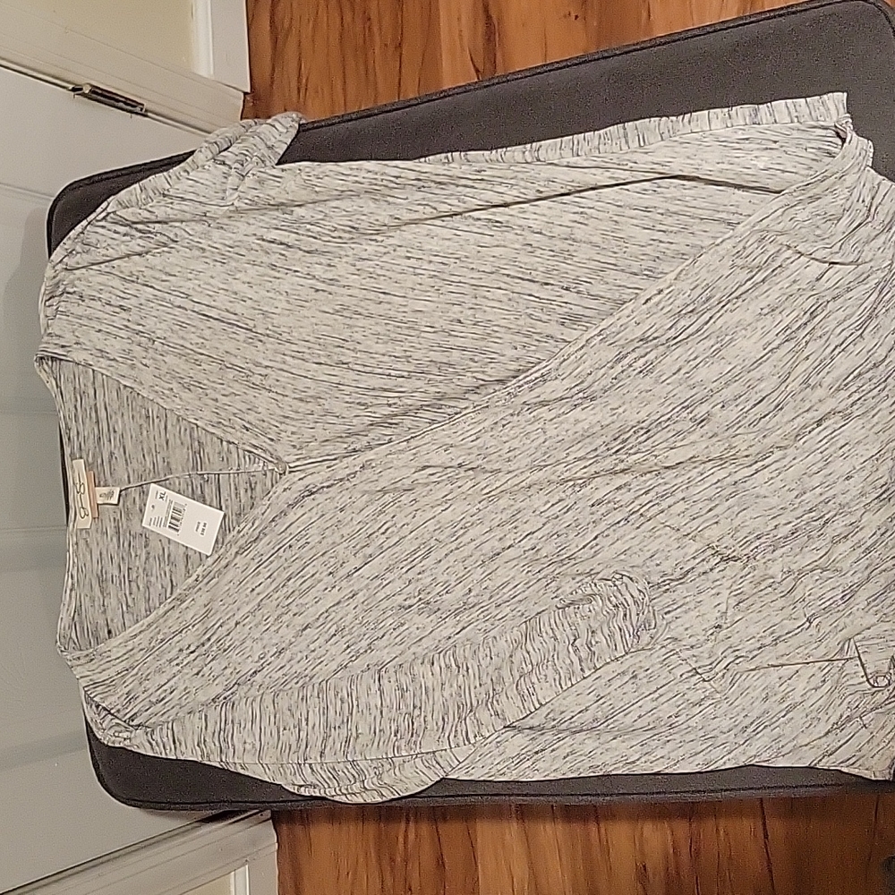 Jessica Simpson Nursing top.